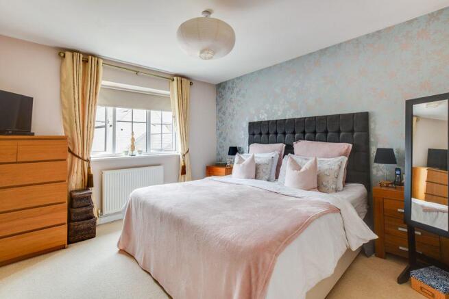 Bedroom 1 (Double)
