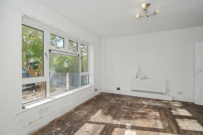 257 Kingsway Park, Urmston, Manchester M41 7EE