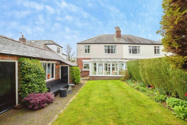 4 bed Semi-Detached for sale Image 10