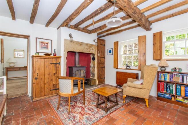 5 bed Detached for sale Image 4
