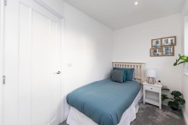 3 bed Town House for sale Image 9