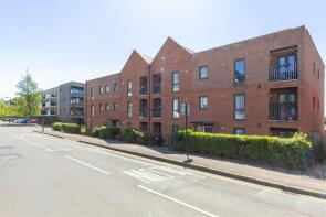 Flat 23, 153 Tithe Court, Rayners Lane, Harrow HA2 0XH