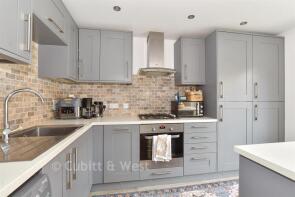 45, Henry Lock Way, Littlehampton BN17 7FB