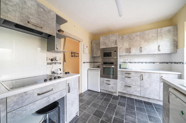 1408236-2-69934a7...