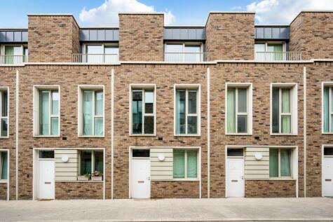 Rope Terrace, Royal Wharf, E16