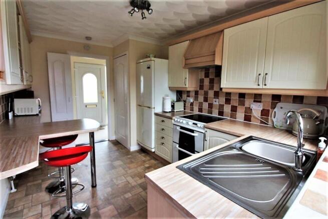 kitchen / breakfast 