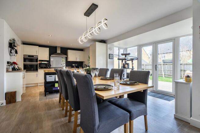 1419409-10-699d9c9057f9b