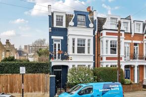 32, Gartmoor Gardens, London SW19 6NY