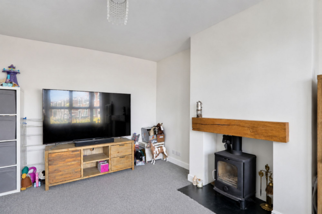 3 bed Semi-Detached for sale Image 4