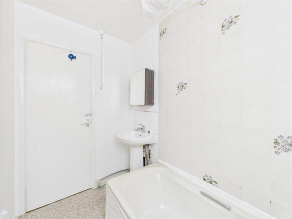 1 bed Flat for sale Image 9
