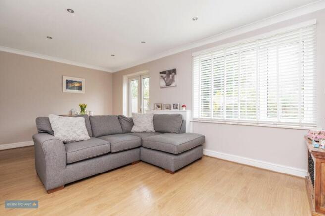 Sitting/Dining Room