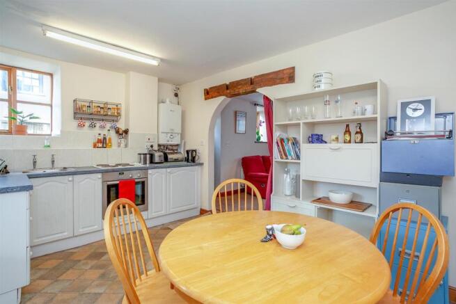 Kitchen 3.jpg