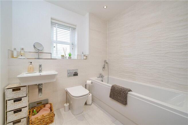 4 bed Detached for sale Image 4
