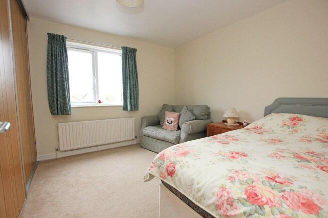 2 bed Terraced for sale Image 8