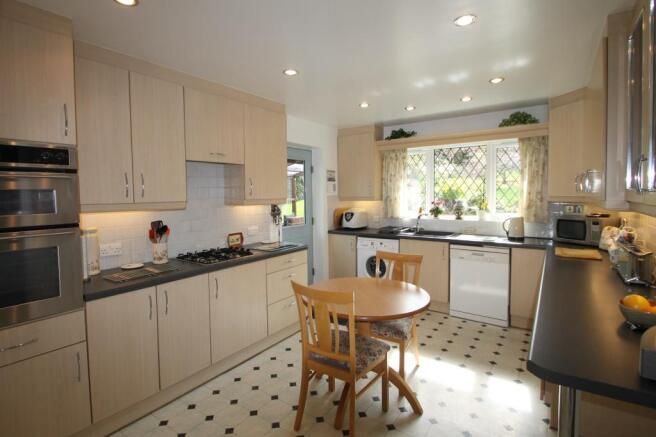 Kitchen/Breakfast Ro