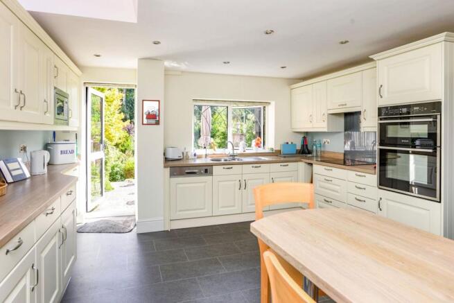 Kitchen/Breakfast
