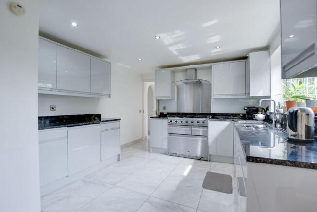 Open Plan Fitted Kitchen Dining Room