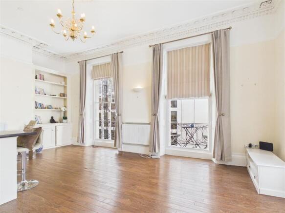 1-bed-central-cheltenham1.jpg