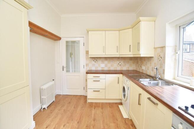 2 bed Flat for sale Image 6