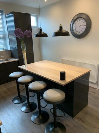 1 bed House Share to rent Image 8