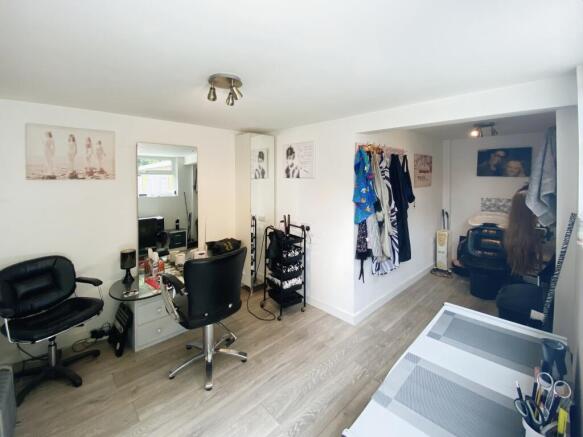 Salon room