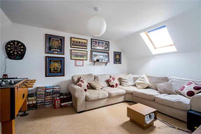 Bedroom/Living Room