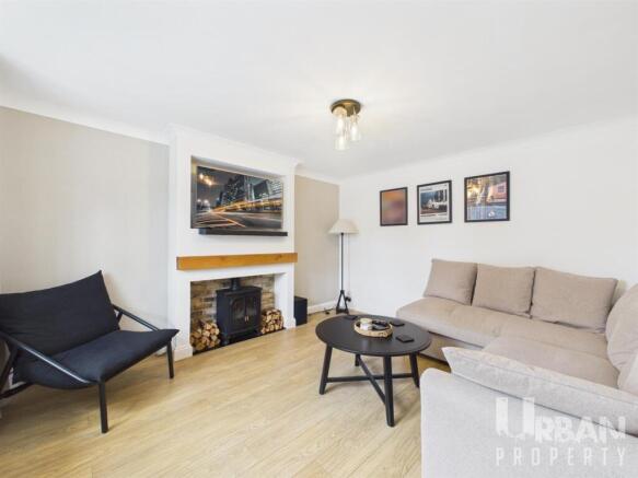 3 bed Semi-Detached for sale Image 6