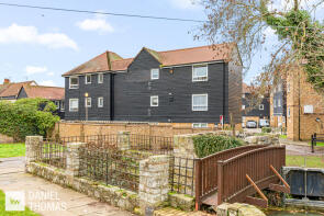 7, Romeland, Waltham Abbey EN9 1QZ