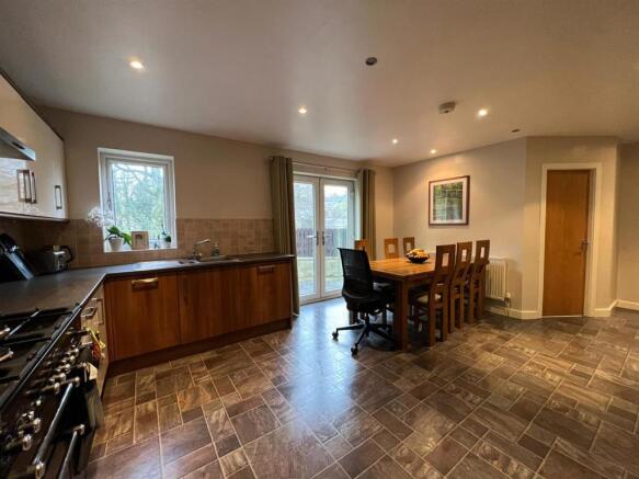OPEN PLAN DINING KITCHEN