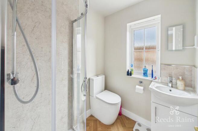3 bed House for sale Image 11