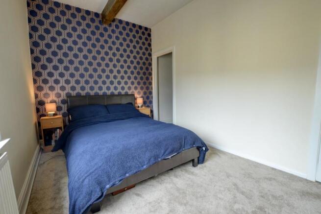Bed 1.jpg