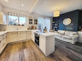 10, Willow Park Drive, Wigston LE18 1EB