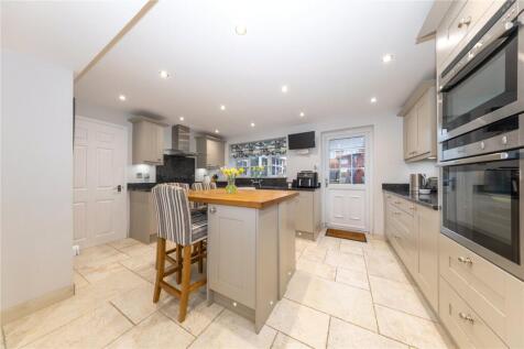 Rochford Drive, Luton, Bedfordshire, LU2