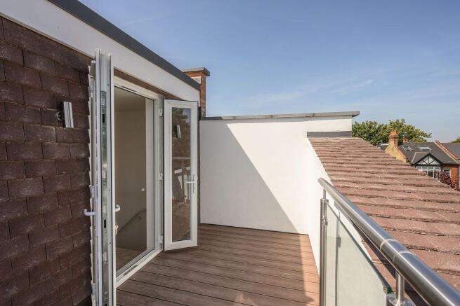 Kingston Road, London, SW20 8JS photo 4