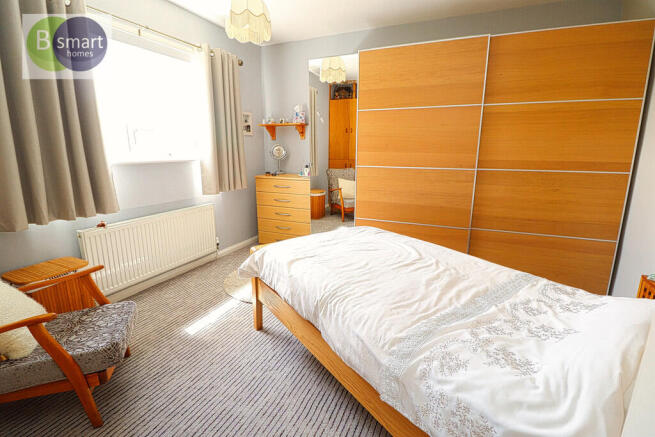 3 bed Town House for sale Image 11