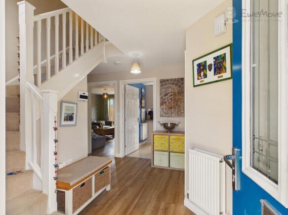 EWEMOVE SOUTH MOLTON - 42 BEECH GROVE