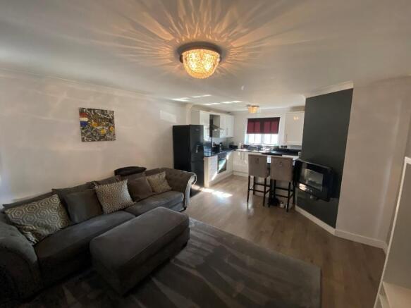 Lounge/Kitchen