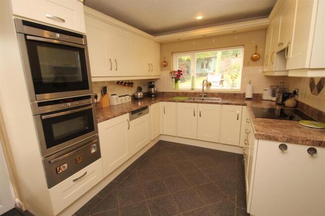 Modern Fitted Kitche