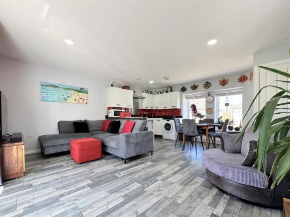 Cavendish Crescent, Newquay photo 4