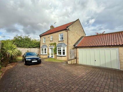 Boston Spa, Chaly Fields, LS23