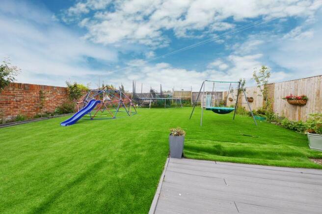 REAR GARDEN PL...