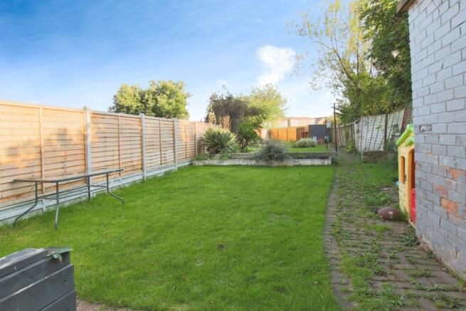 2 bed Semi-Detached for sale Image 4