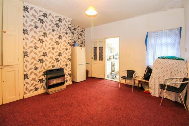 3 bed Terraced for sale Image 4