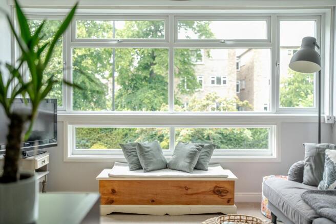 2 bed Flat for sale Image 8