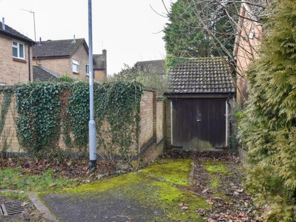 Garage & Driveway