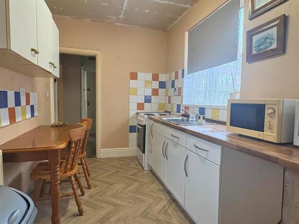 1 bed Flat for sale Image 5