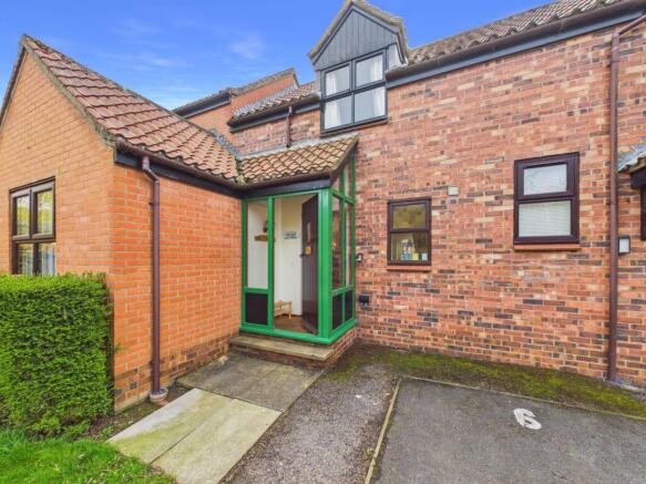 2 bed Cottage for sale Image 12