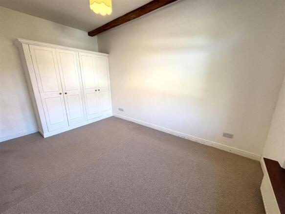 3 bed Apartment for sale Image 6
