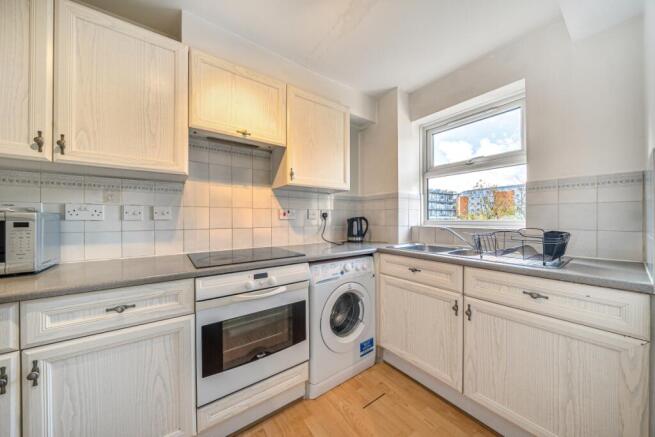 1386251-3-692992d...