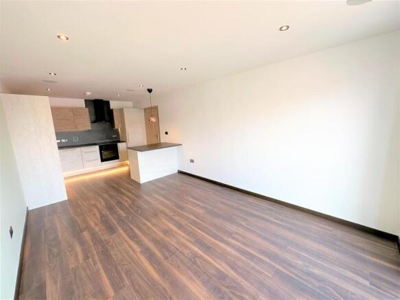 1 bed Apartment to rent Image 5